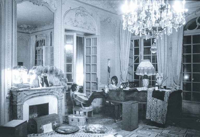 Les histoires débauchées derrière la location de la villa des Rolling Stones
