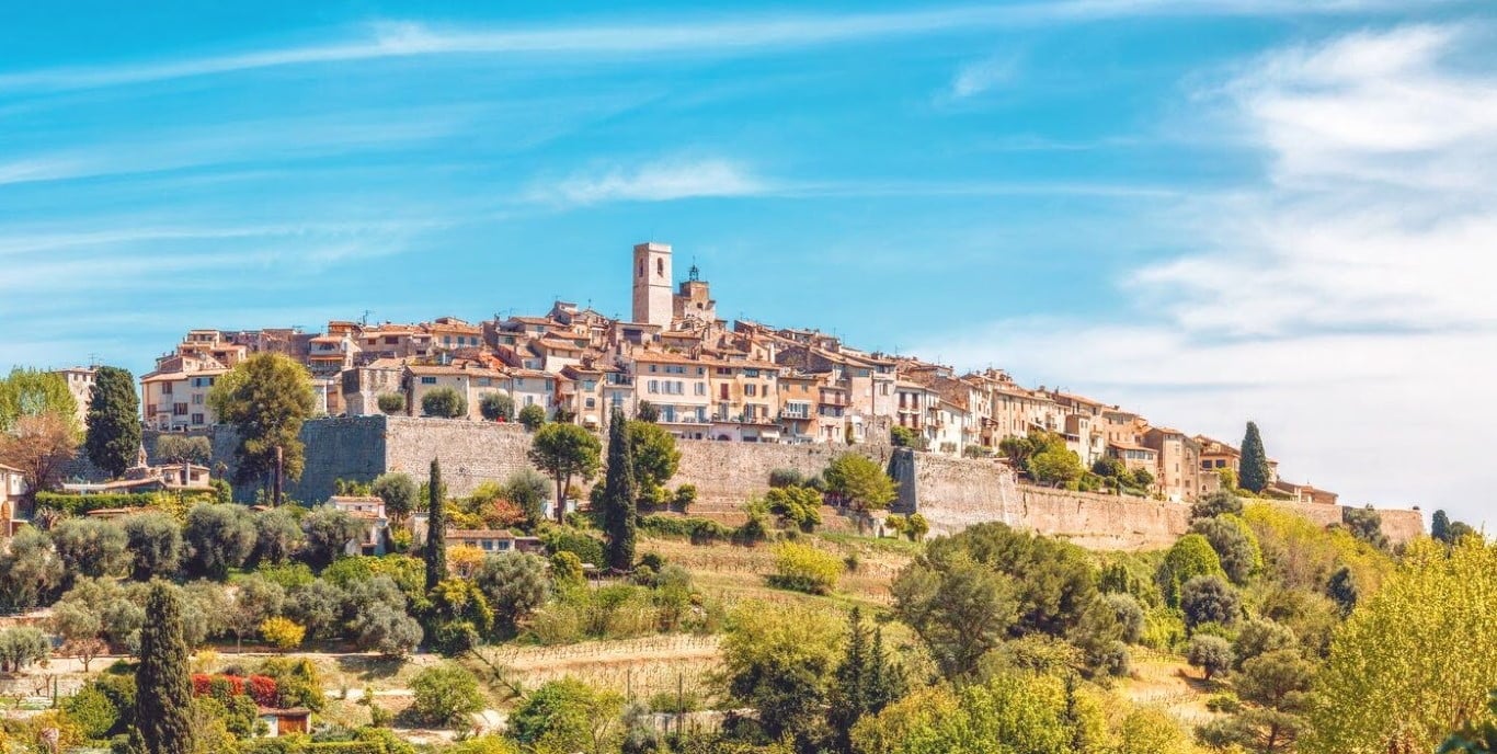 The Most Charming Towns on the French Riviera - ICONIC RIVIERA image.